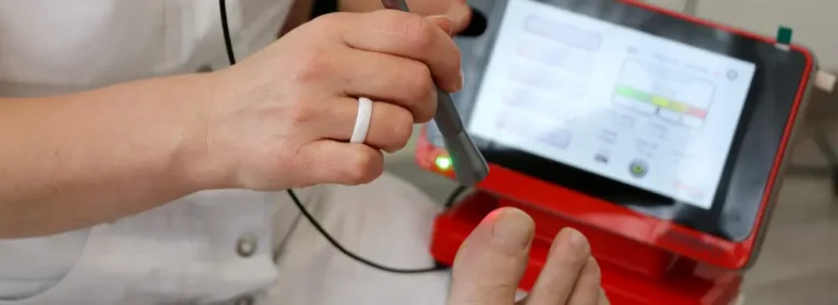 laser Rapido Podia, urządzenie w gabinecie Zdrowe Stopy